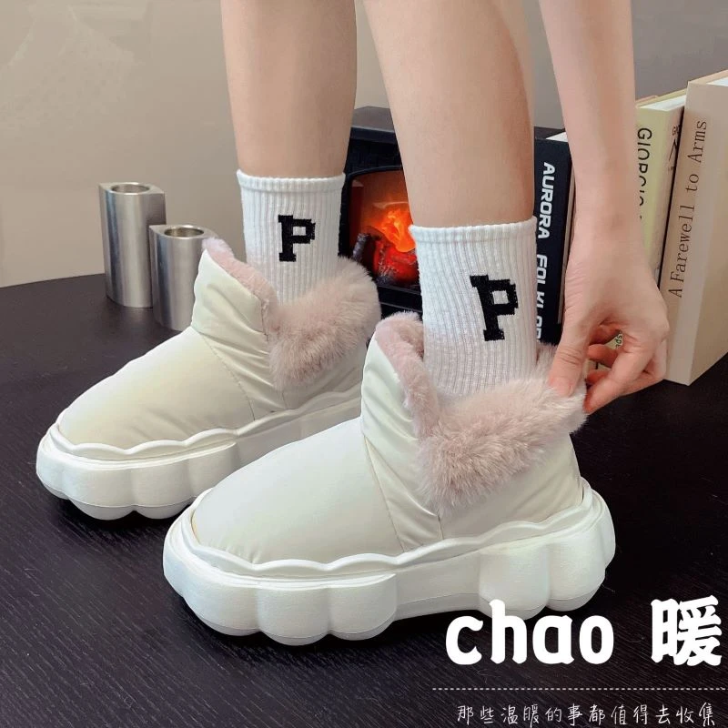 冬季新款时尚厚底加绒保暖女士可外穿防滑雪地靴户外潮款棉鞋2660