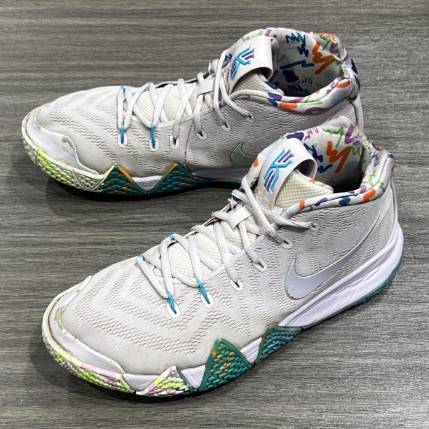 44码/NIKE 欧文四复活节配色 高帮篮球鞋