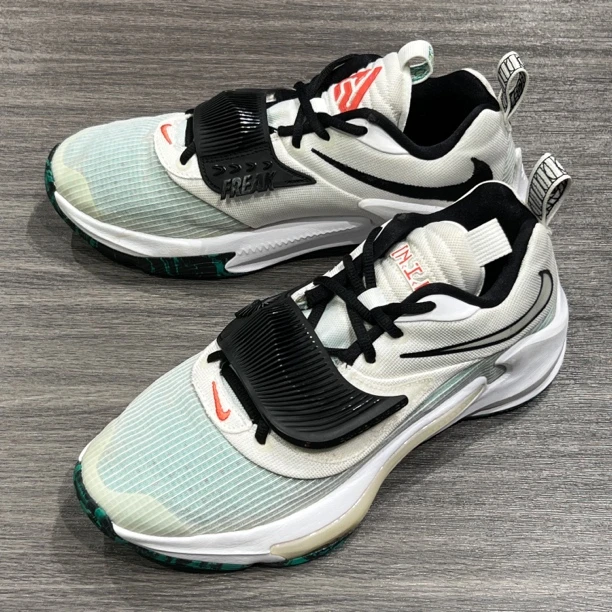 42码/NIKE 字母哥3白绿配色 低帮篮球鞋