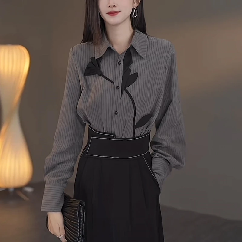 条纹长袖衬衫女2025春季新款时尚洋气减龄宽松休闲显瘦设计感上衣