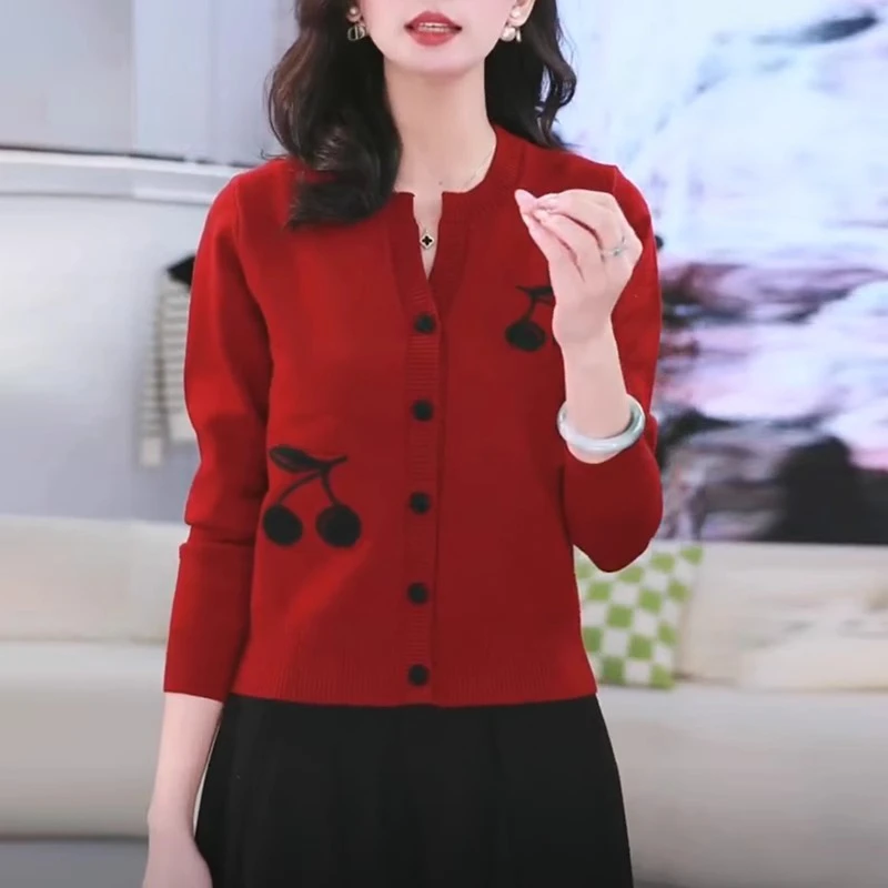 红色毛衣开衫女秋冬慵懒风洋气时尚减龄休闲显瘦短款针织外套上衣