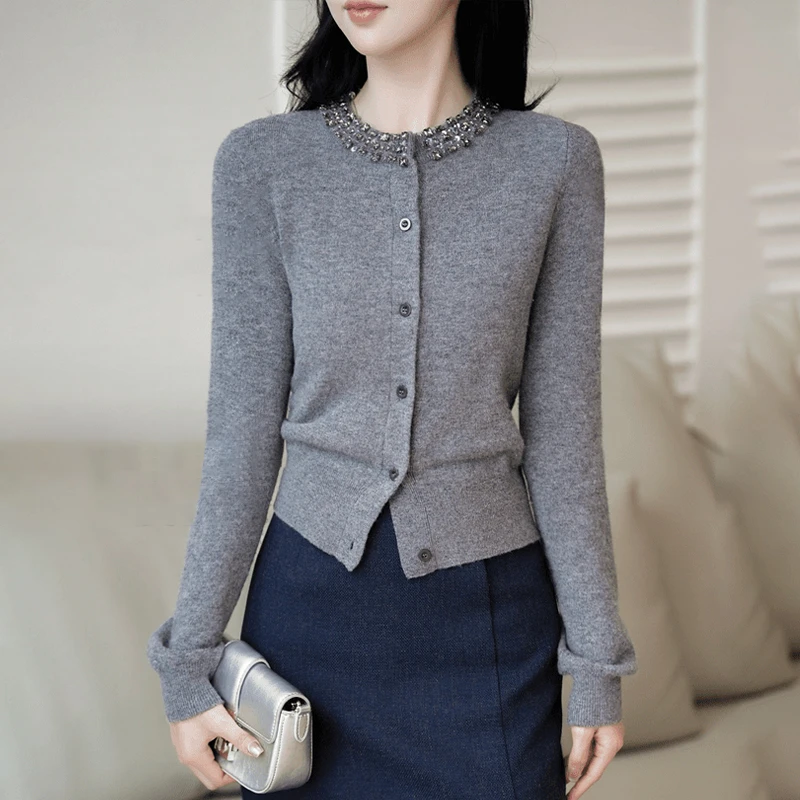 灰色烫钻圆领针织开衫女士慵懒风宽松打底毛衣高级感内搭气质上衣