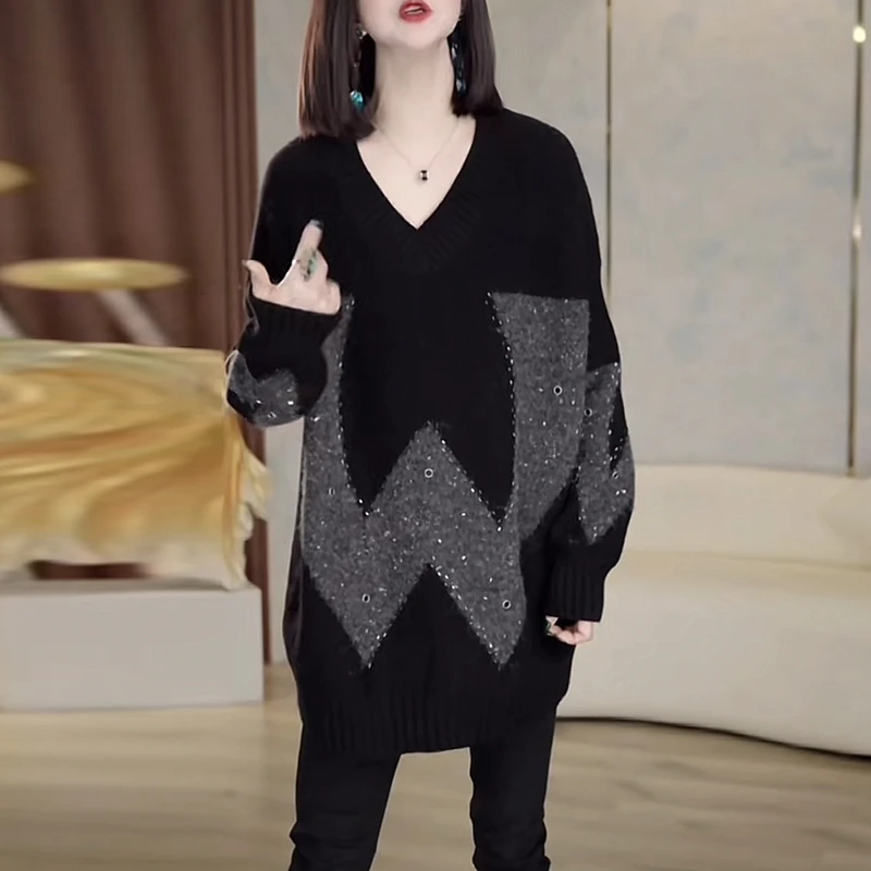 女士秋冬黑色毛衣慵懒高级感洋气宽松大码显瘦烫钻V领针织衫上衣