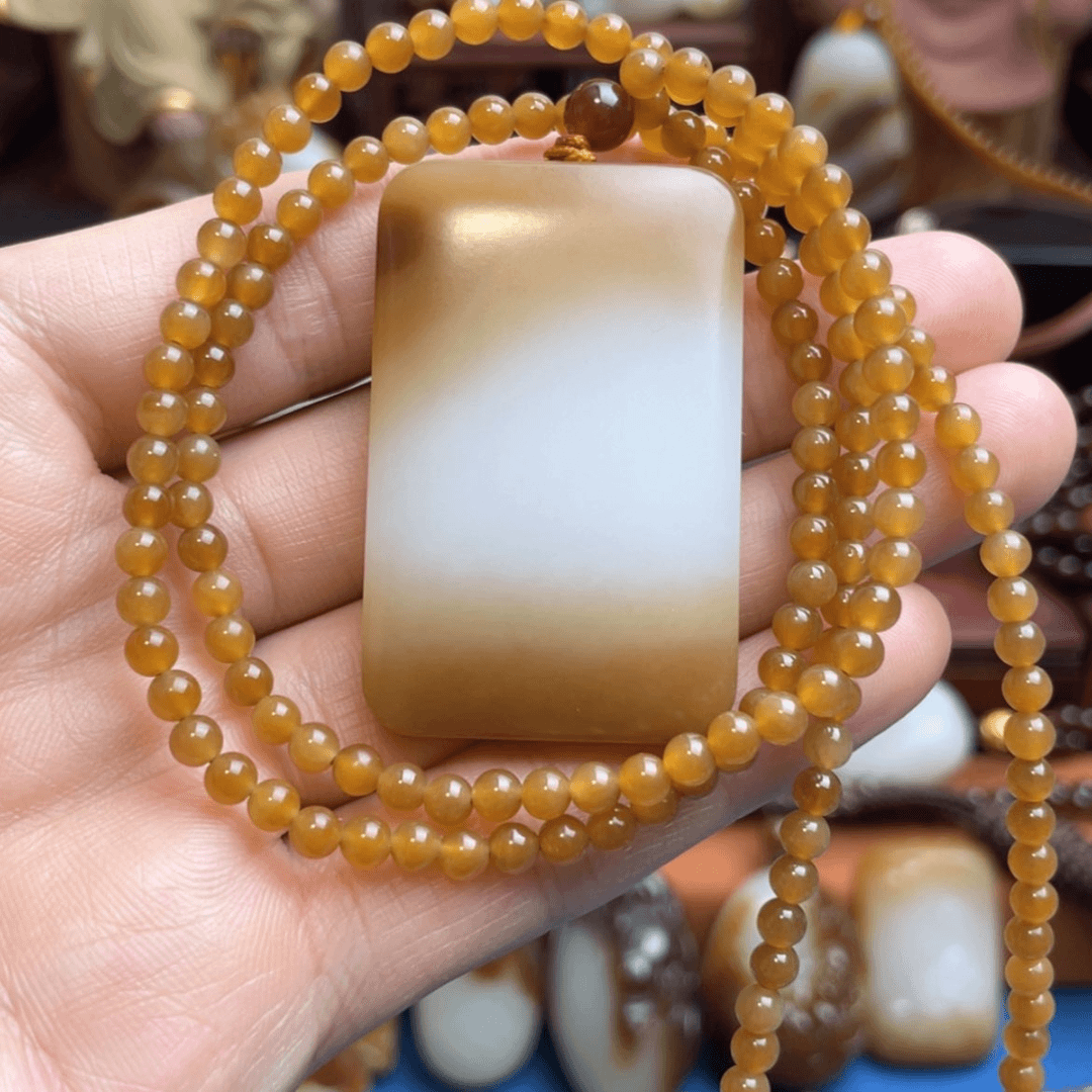 【闪购商品】和田玉吊坠(赠链)未镶嵌思*者且末金山糖白无事牌