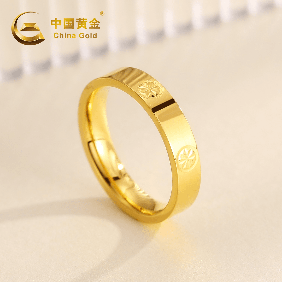 中国黄金 足金999光面钻纹精美戒指男女对戒克重计价J053金条价