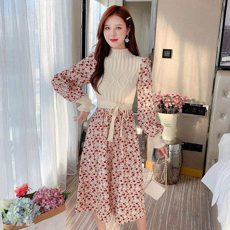 秋冬新款灯芯绒连衣裙2023配大衣的针织拼接长袖打底中长款碎花裙