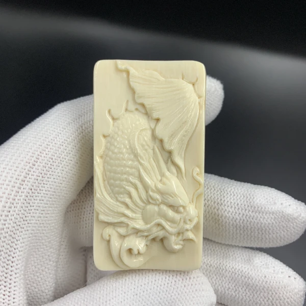 C9390天然猛犸牙雕刻牌 支持鉴定 假一罚四