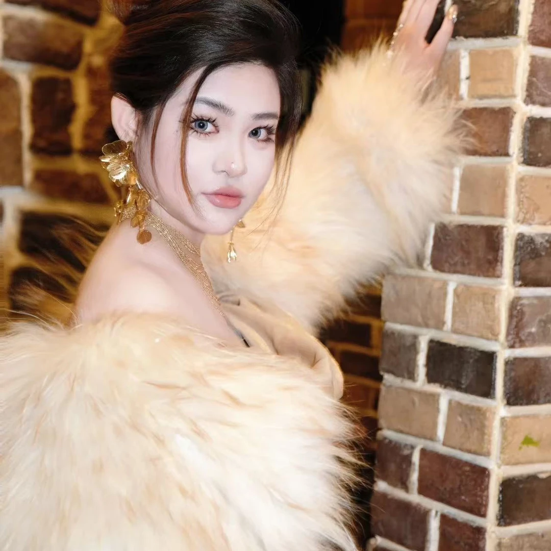 '罗拉小姐‘双面编织貉子毛女v领显瘦貉子毛大衣年轻中国风