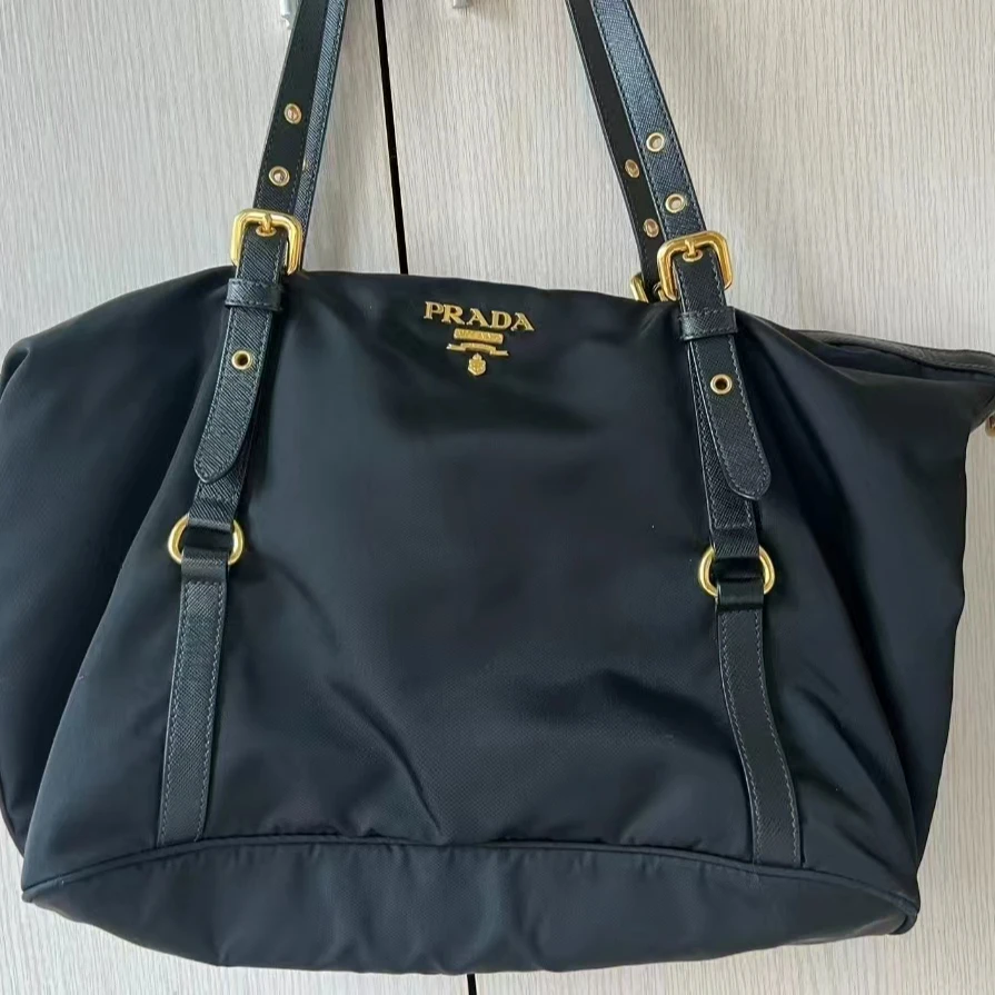 95新 Prada/普拉达 黑色帆布拼皮金标褶皱纹降落伞手提包单肩包