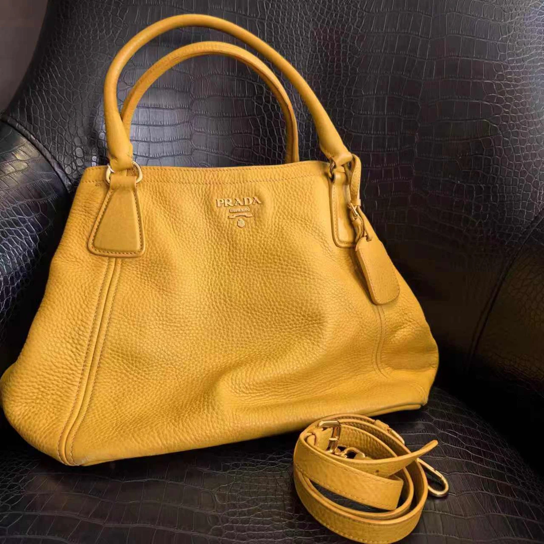 95新 Prada/普拉达 黄色金标手提托特包