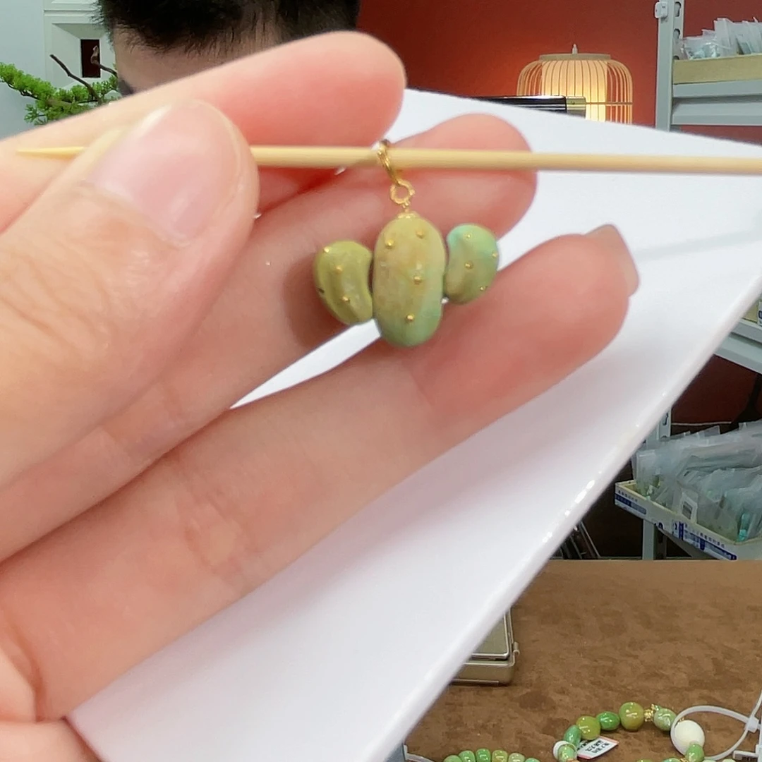 绿松石珠宝奇石18K金镶嵌