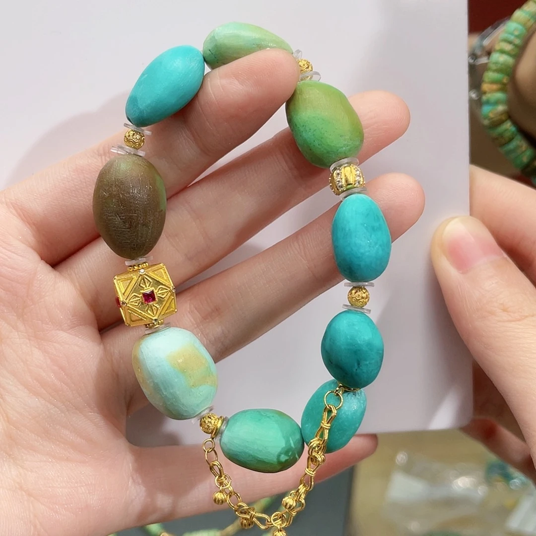 绿松石珠宝奇石18K金镶嵌奶***溜