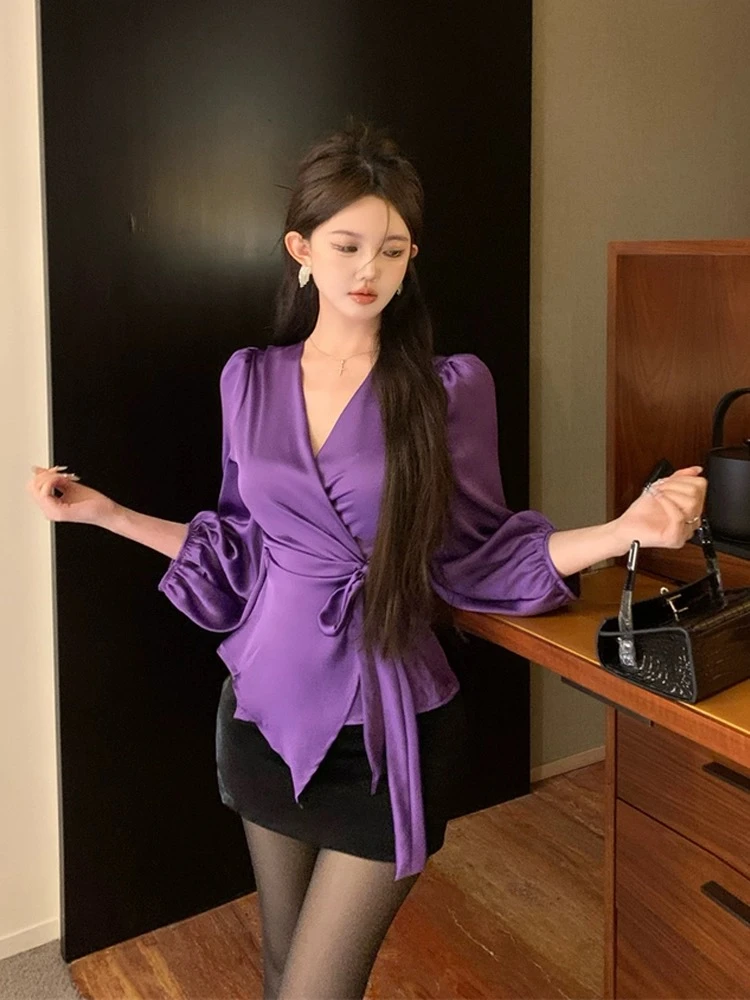 山楂家御姐轻熟缎面绑带V领紫色衬衫设计感收腰显瘦法式上衣2599