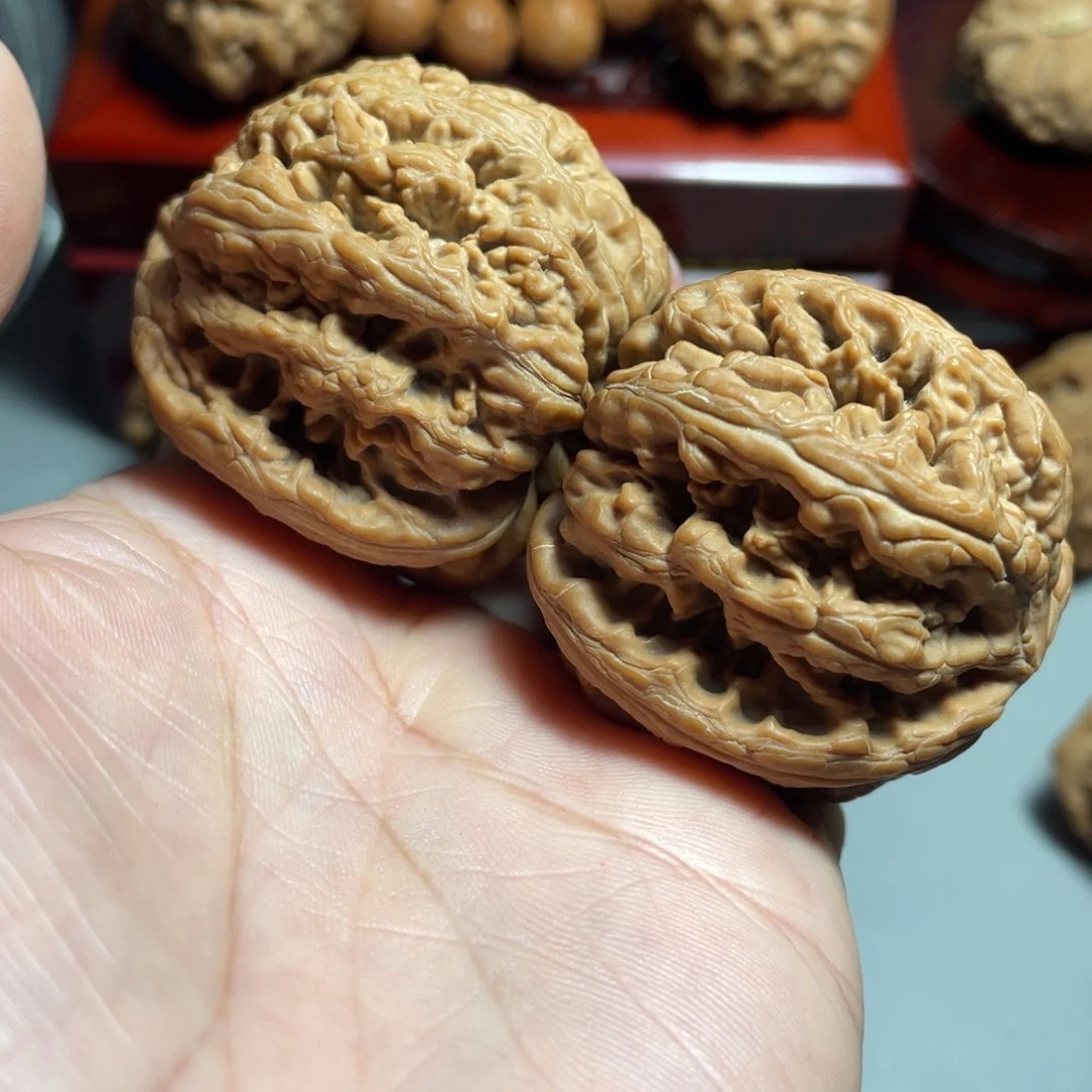 核桃核雕马****？精品大粗筋45