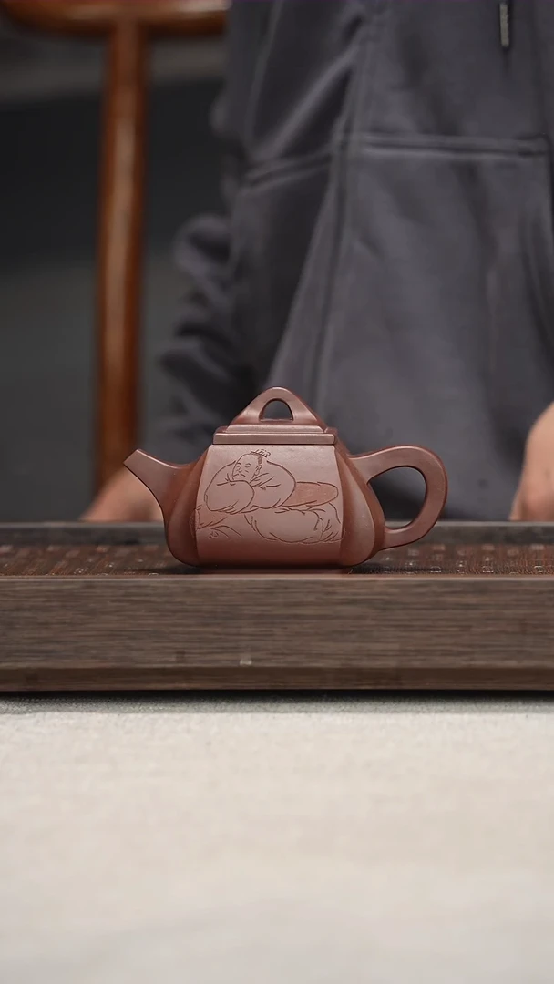 【闪购商品】紫砂茶杯底槽清刻绘四方抽脚石瓢
