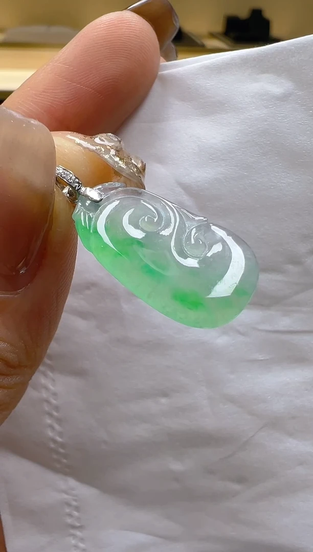 【闪购商品】翡翠吊坠(不含链)18K金镶嵌多样性团购发一件