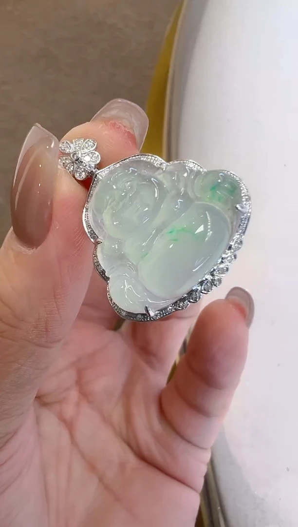 【闪购商品】翡翠吊坠(不含链)18K金镶嵌中国好珍宝 多样性发货