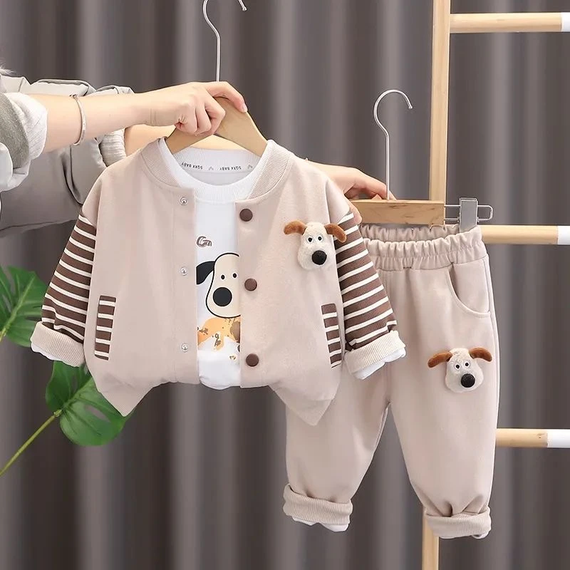 男童套装春秋款2024新款帅气休闲小童长袖三件套卡通潮款洋气外出