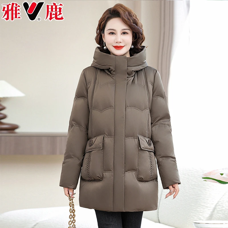 雅鹿正品妈妈装冬季羽绒服中长款连帽中老年时尚加厚保暖宽松外套