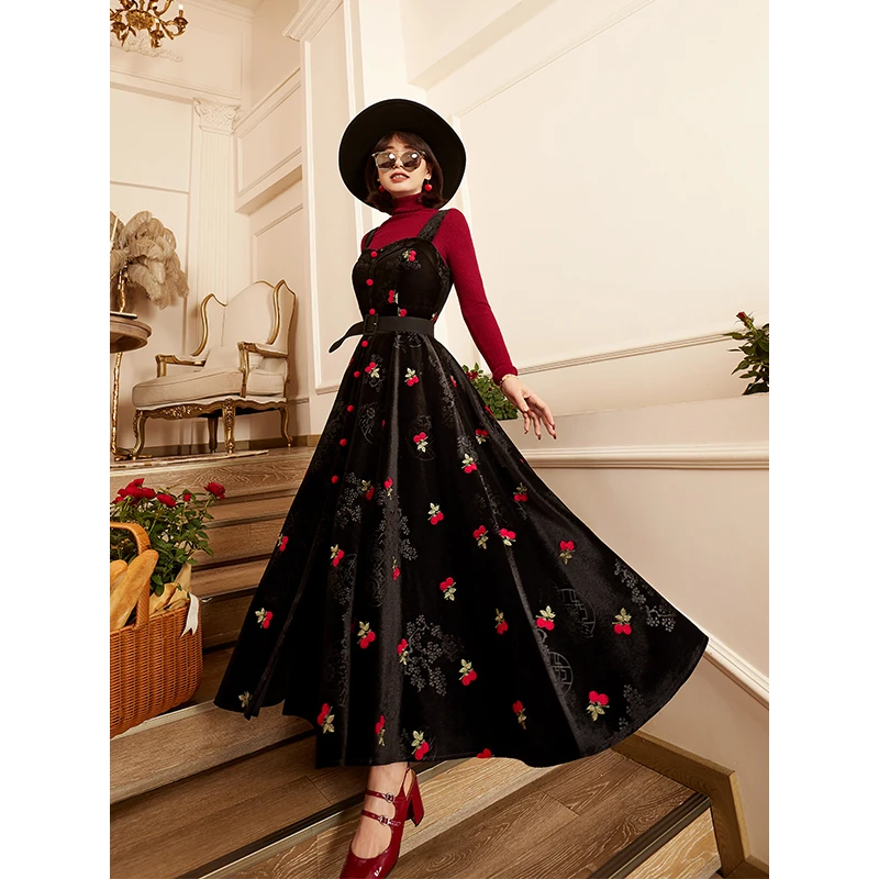 法式复古浪漫立体车厘子刺绣方领丝绒吊带连衣裙大摆裙 72025