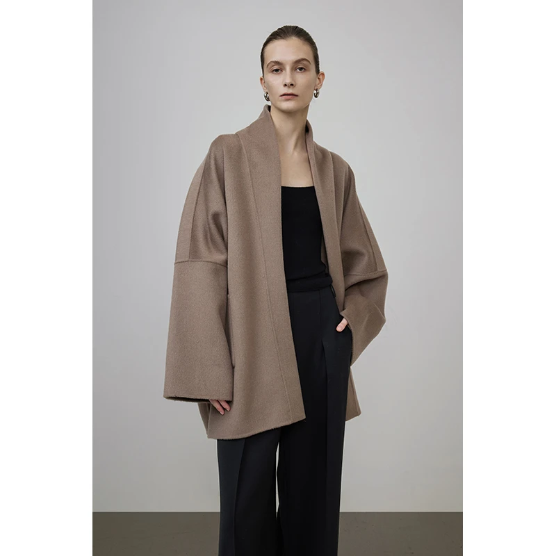 【清仓】UNSPOKEN【襟无扣 简约大气显贵】斗篷双面呢短外套UD24W236