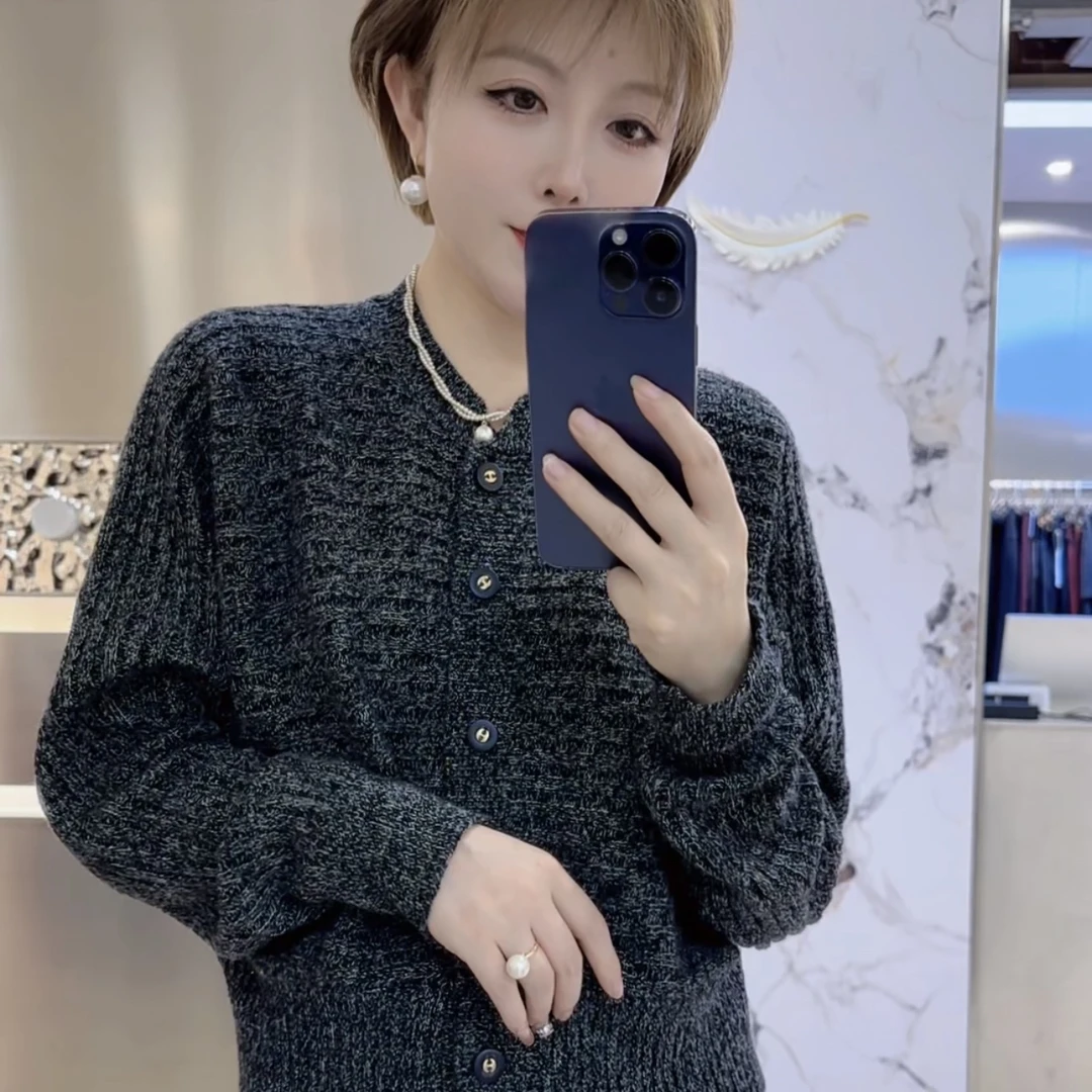 长袖针织衫休闲时尚百搭开衫纯色打底衫