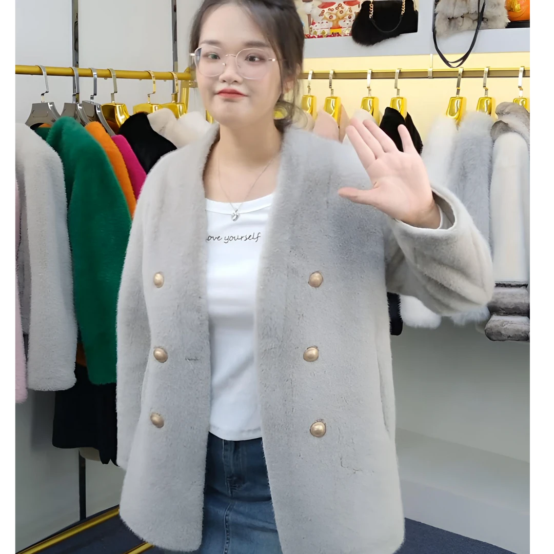 气质短款V领皮毛一体时尚环保小香风冬季毛毛外套女2403