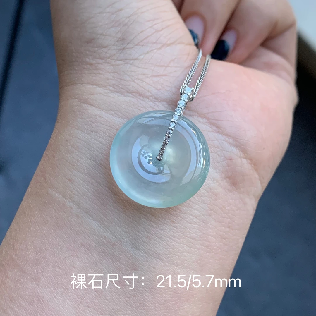 翡翠颈饰18k金镶嵌高冰起光底子干净形体饱满翡翠洒金平安扣吊坠