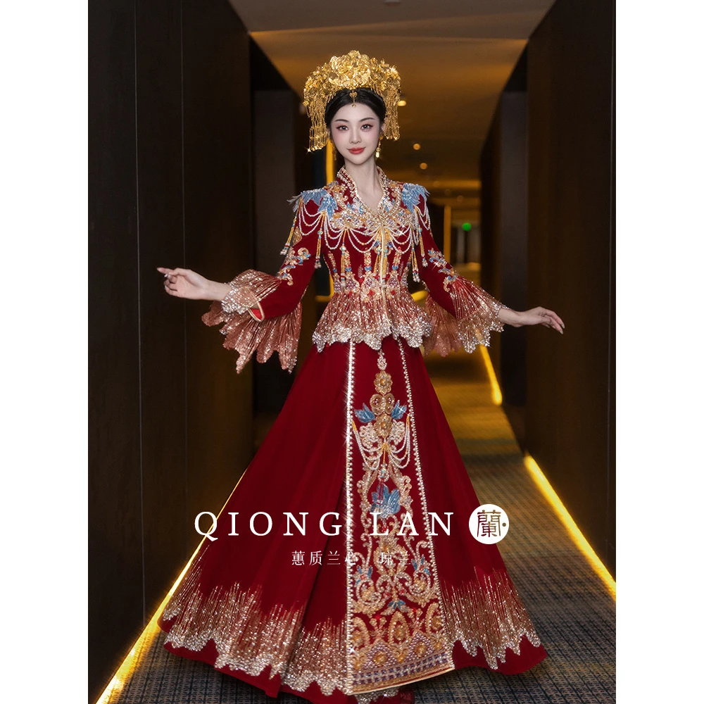 高端丝绒V领秀禾服新娘2025新款小个子中式嫁衣秀和服中国风