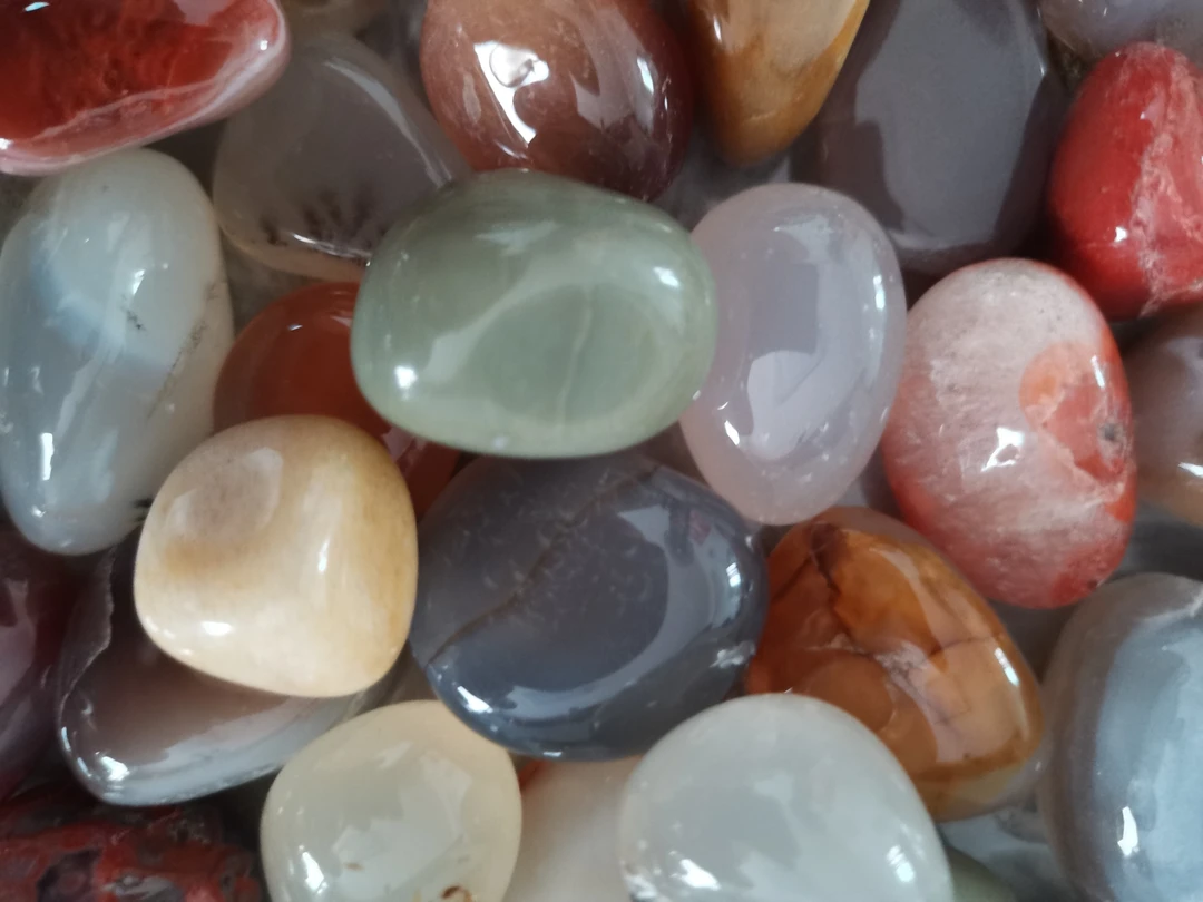 （老师推荐）感恩石大小颜色随机发13颗，微瑕，完美主义者勿拍