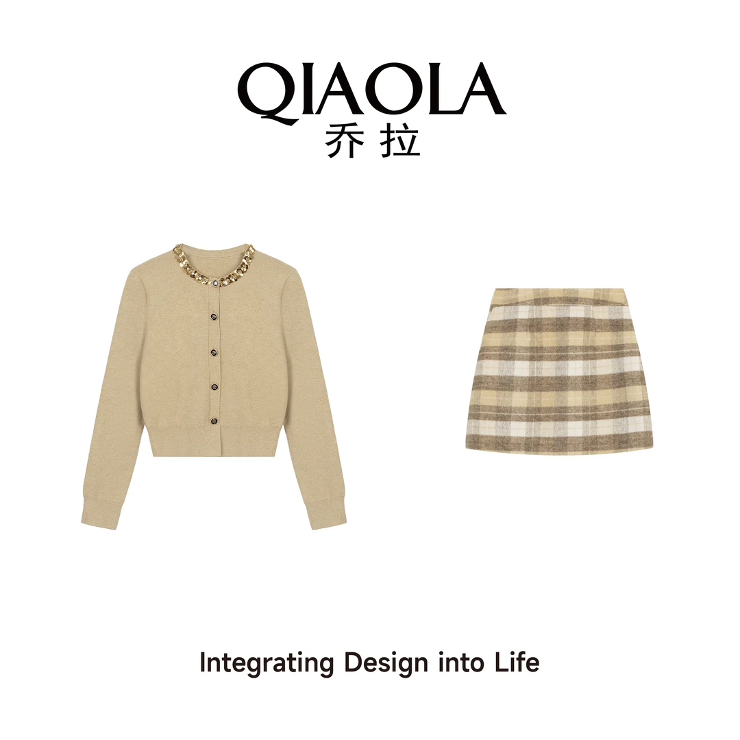 QIAOLA/乔拉【奶酪蛋糕】秋冬季包芯纱亮片领毛呢格纹时尚套装预售