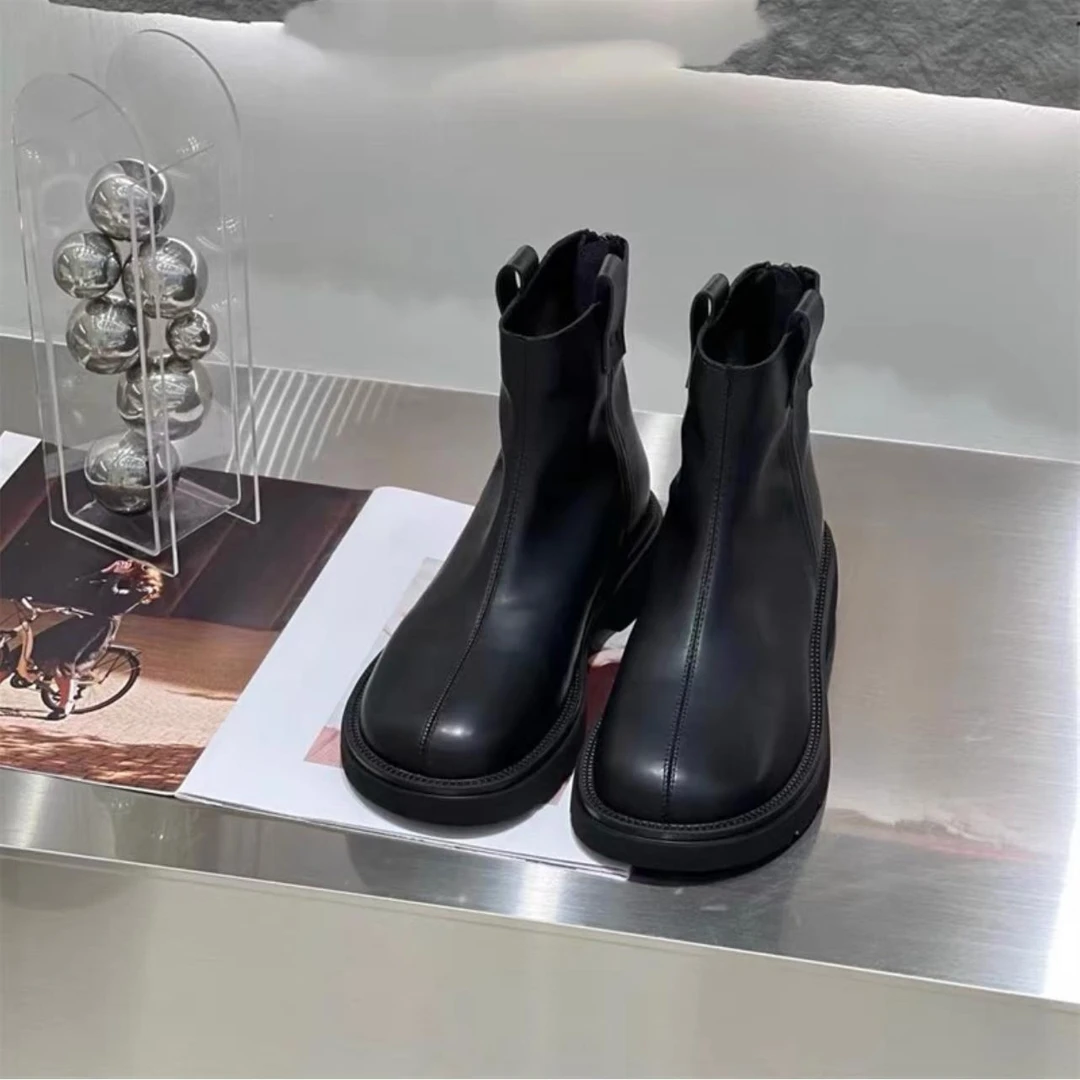 MZ•J−【切尔西】一双可以穿着爬山跑步的平底休闲百搭短靴