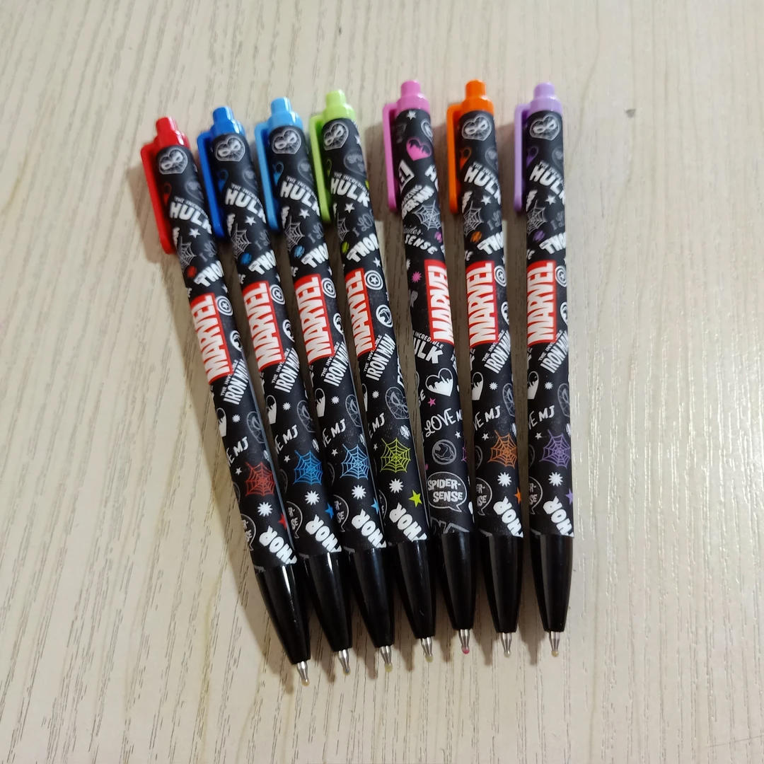CRUX漫威MARVEL联名款彩色按动磨砂杆中性笔水笔0.5mm