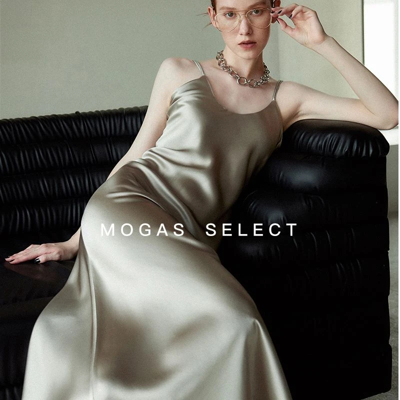 Mogas【粉丝回馈】缎面醋酸光泽感真丝质感斜裁吊带连衣裙女331606