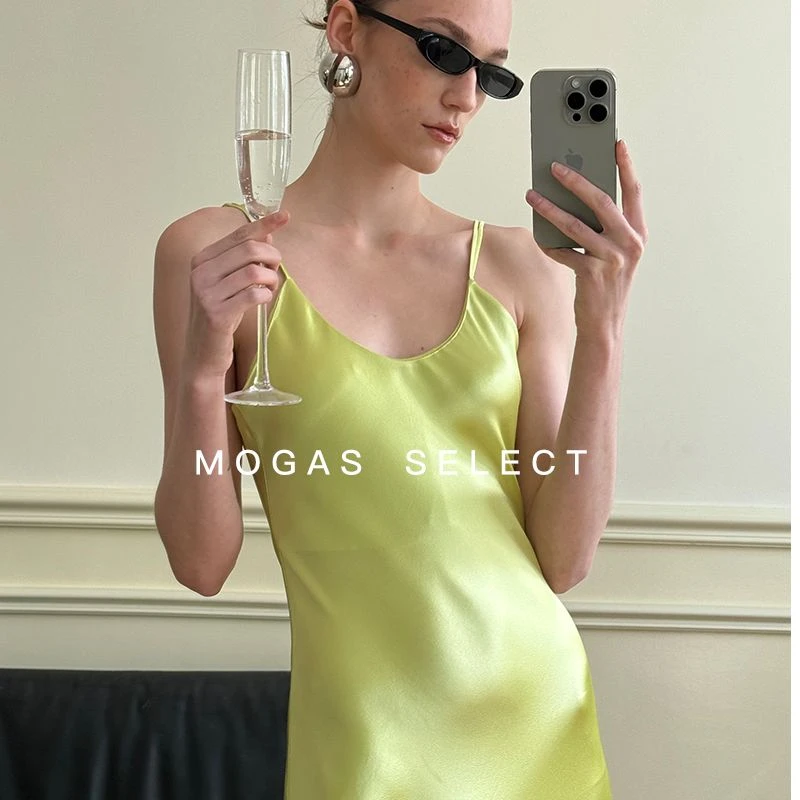 Mogas【达人专属】重磅缎面醋酸光泽感真丝质感斜裁经典吊带连衣裙