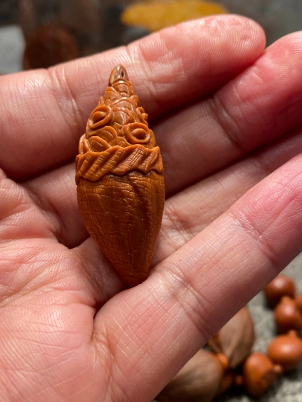 福利苏工核雕，纯手工个性题材，钱袋子，立体感十足，美不胜收