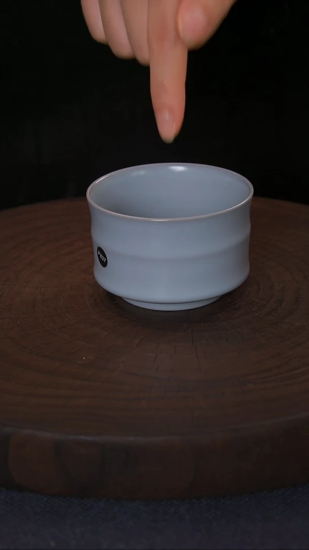 【闪购商品】仿古月白竹节杯轻微夹子印