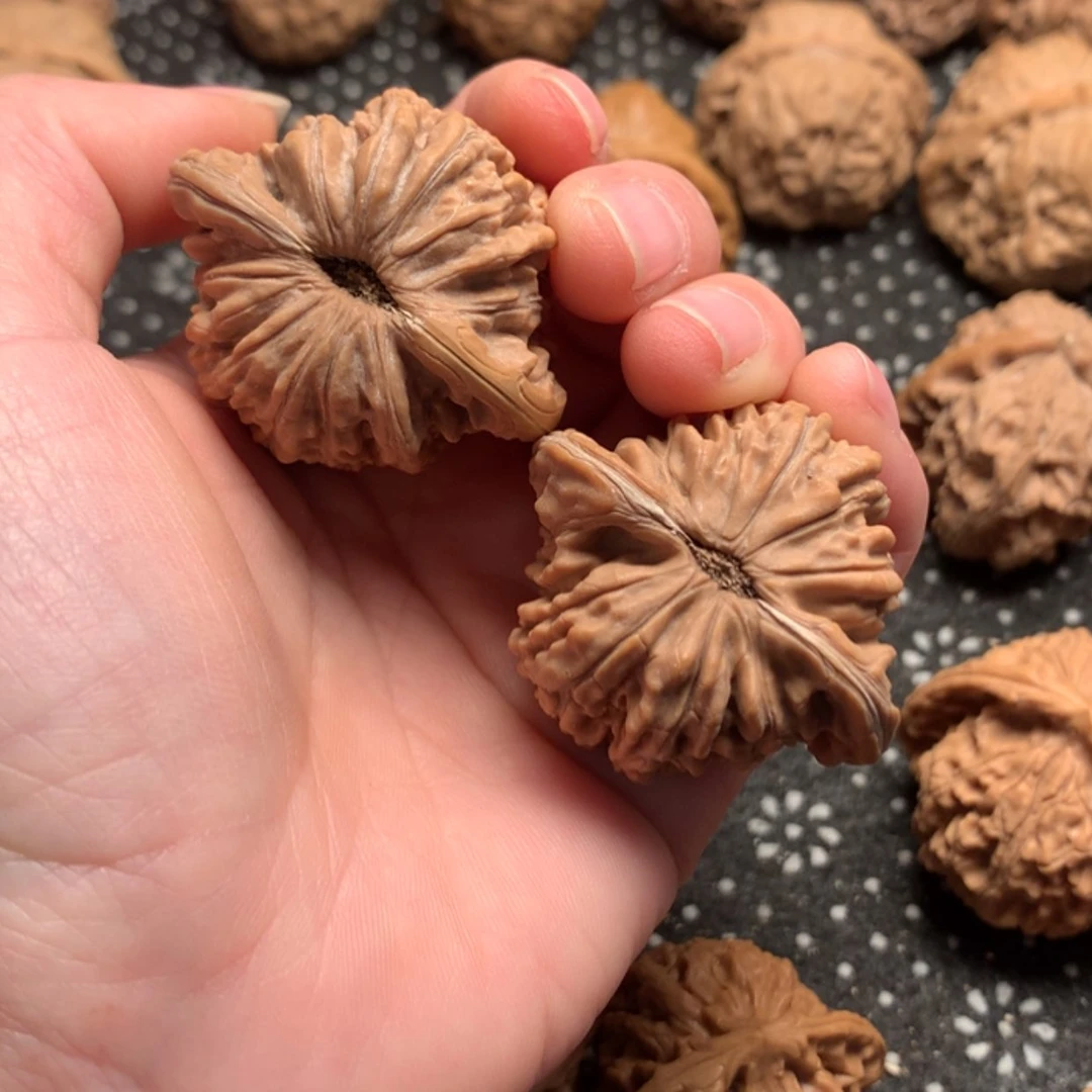 【闪购商品】桃核吊坠柠****人