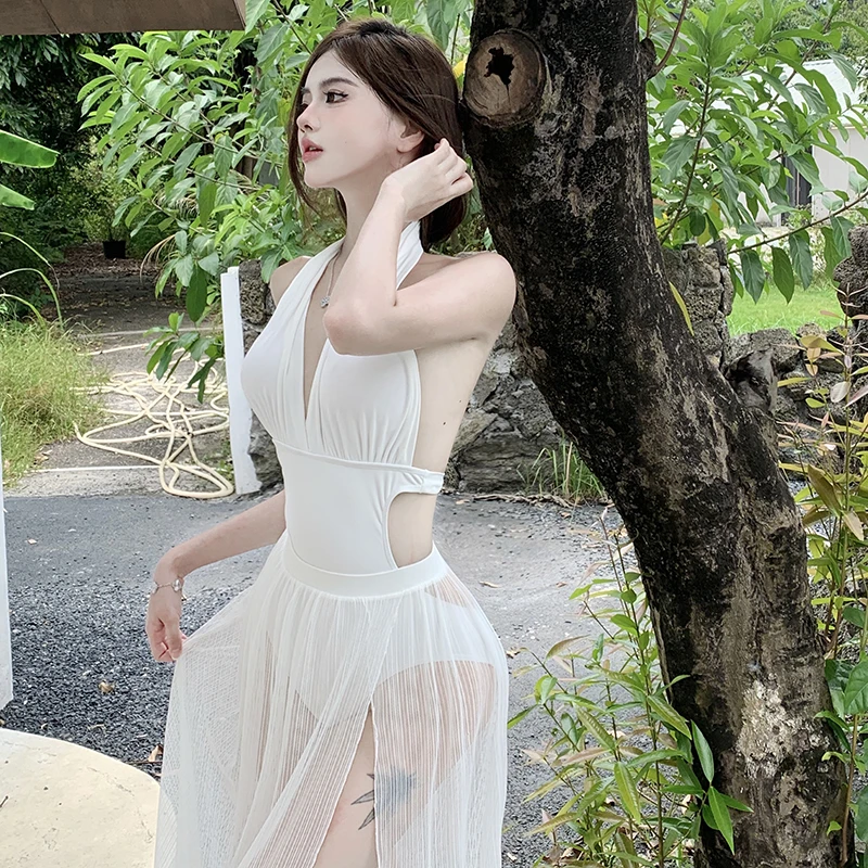 2025新款连体泳衣女款性感纯欲海边度假白色绝美高级感温泉泳装