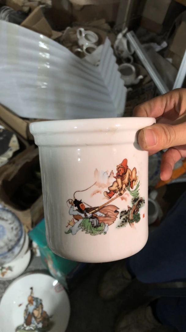 三打白骨精笔筒/茶桶