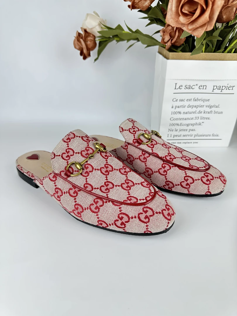 99新 GUCCI/古驰 38码/99新/Gucci 古驰情人节限定满印平底穆勒鞋