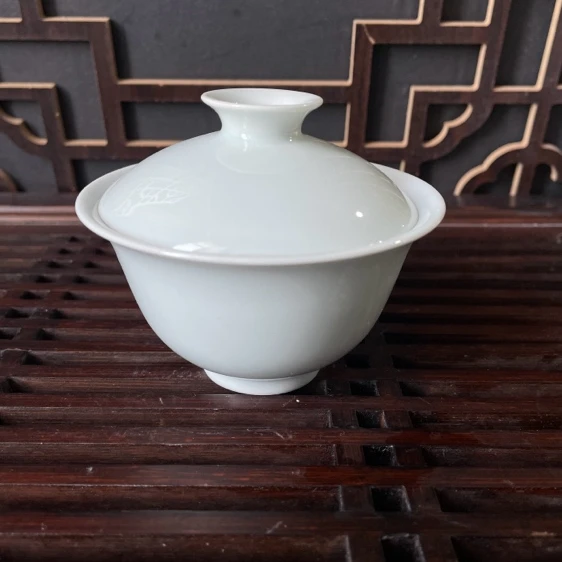 手绘高温瓷素胎小盖碗微瑕福利