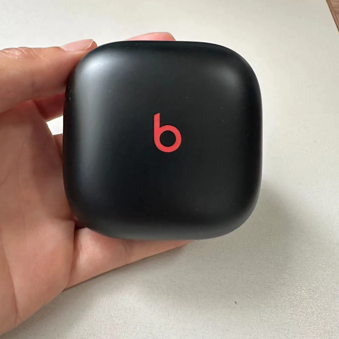95新  95新beatsfitpro真无线降噪运动蓝牙耳机