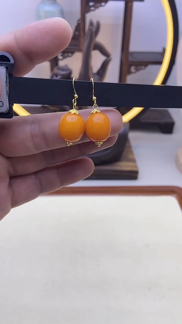 【闪购商品】蜜蜡耳饰银S925镀金镶嵌10