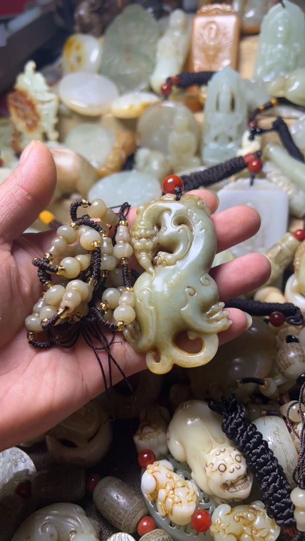 和田玉白玉玉挂件