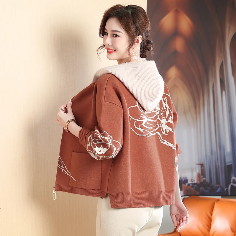 洋气妈妈外套秋装短款针织连帽夹克上衣40岁减龄中老年人春秋开衫