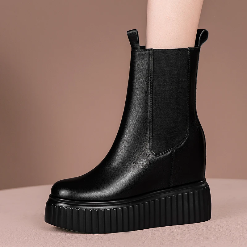 黑色秋冬新款短靴真皮内增高显瘦女靴爆款一脚蹬马丁靴通勤靴子