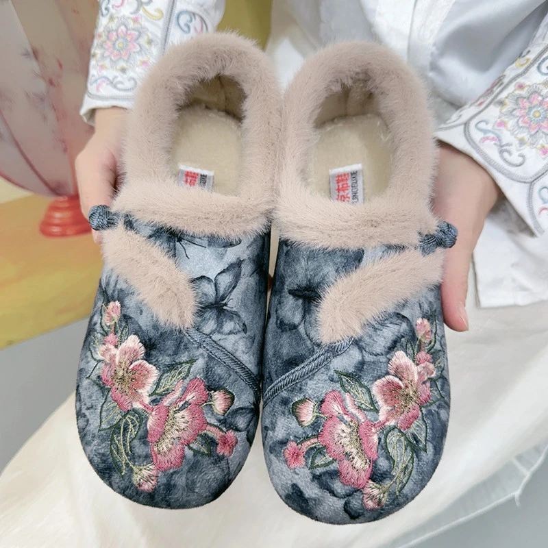 老北京布鞋女2024冬季新中式绣花软底妈妈鞋加绒加厚保暖女士棉鞋