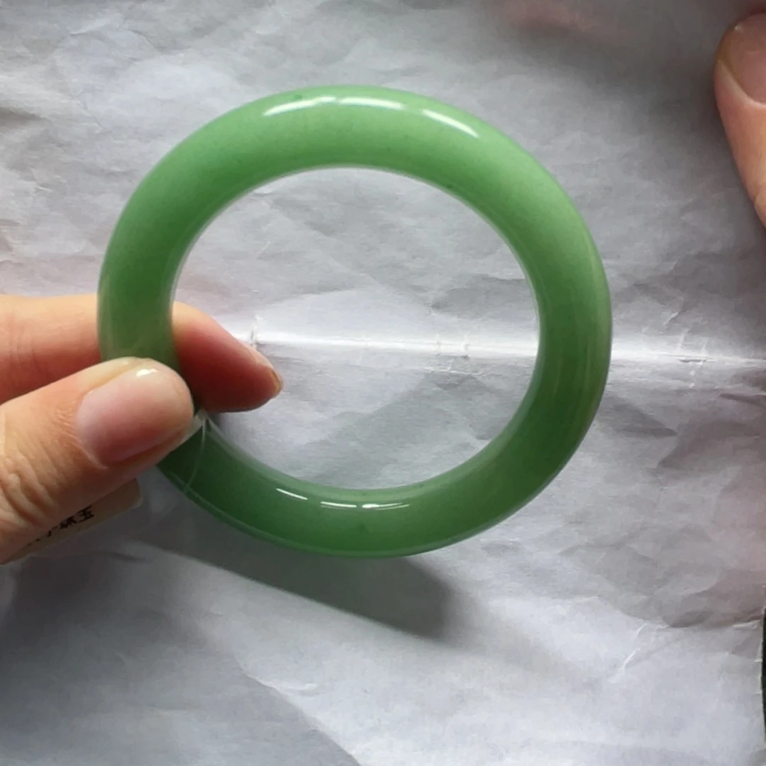 石英质玉手镯未镶嵌倩****?九九58