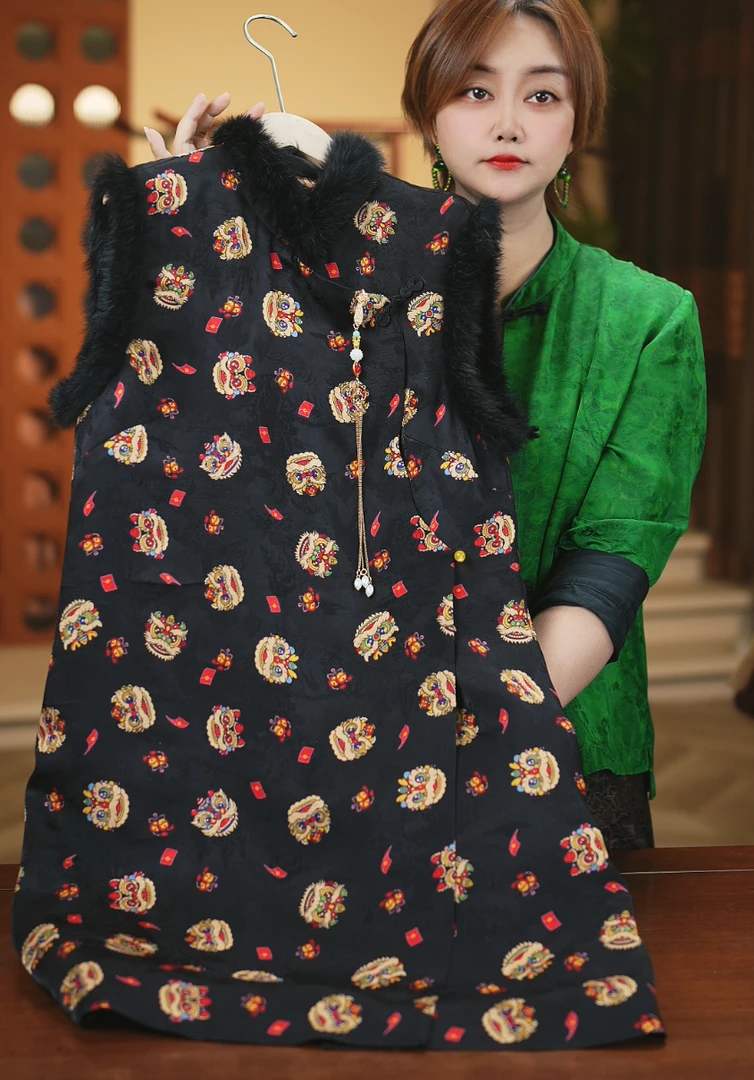 新国潮风醒狮盘扣毛领无袖水貂毛马甲1114